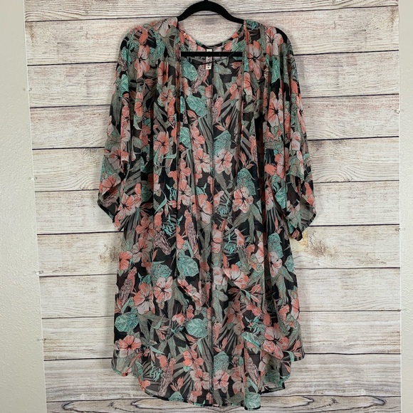 Mudd Other - 🖤4/$20 or 5/$23🖤 Hibiscus Patterned Kimono 🌺